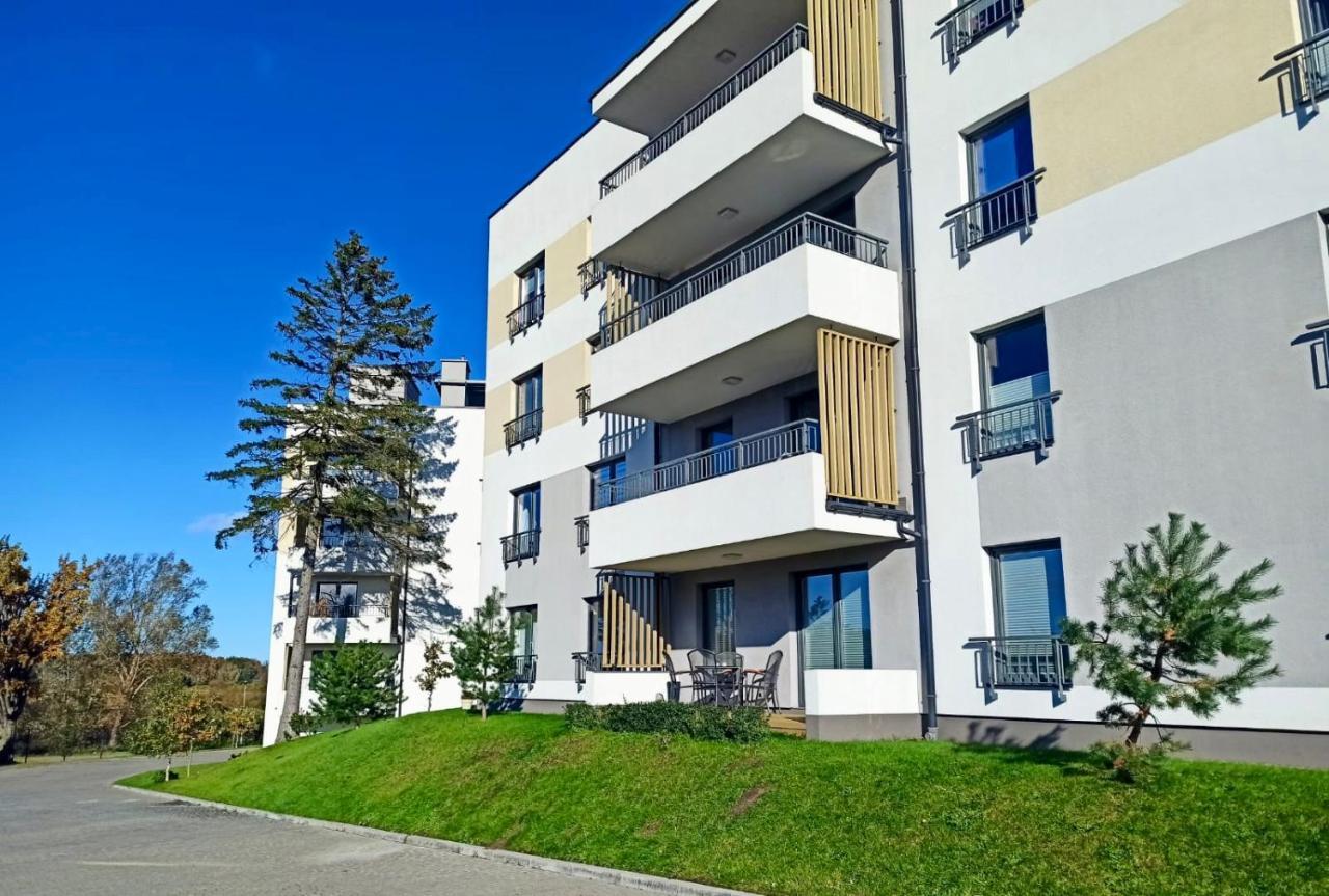 尤斯托尼莫斯基Celebryta - Apartament公寓 外观 照片